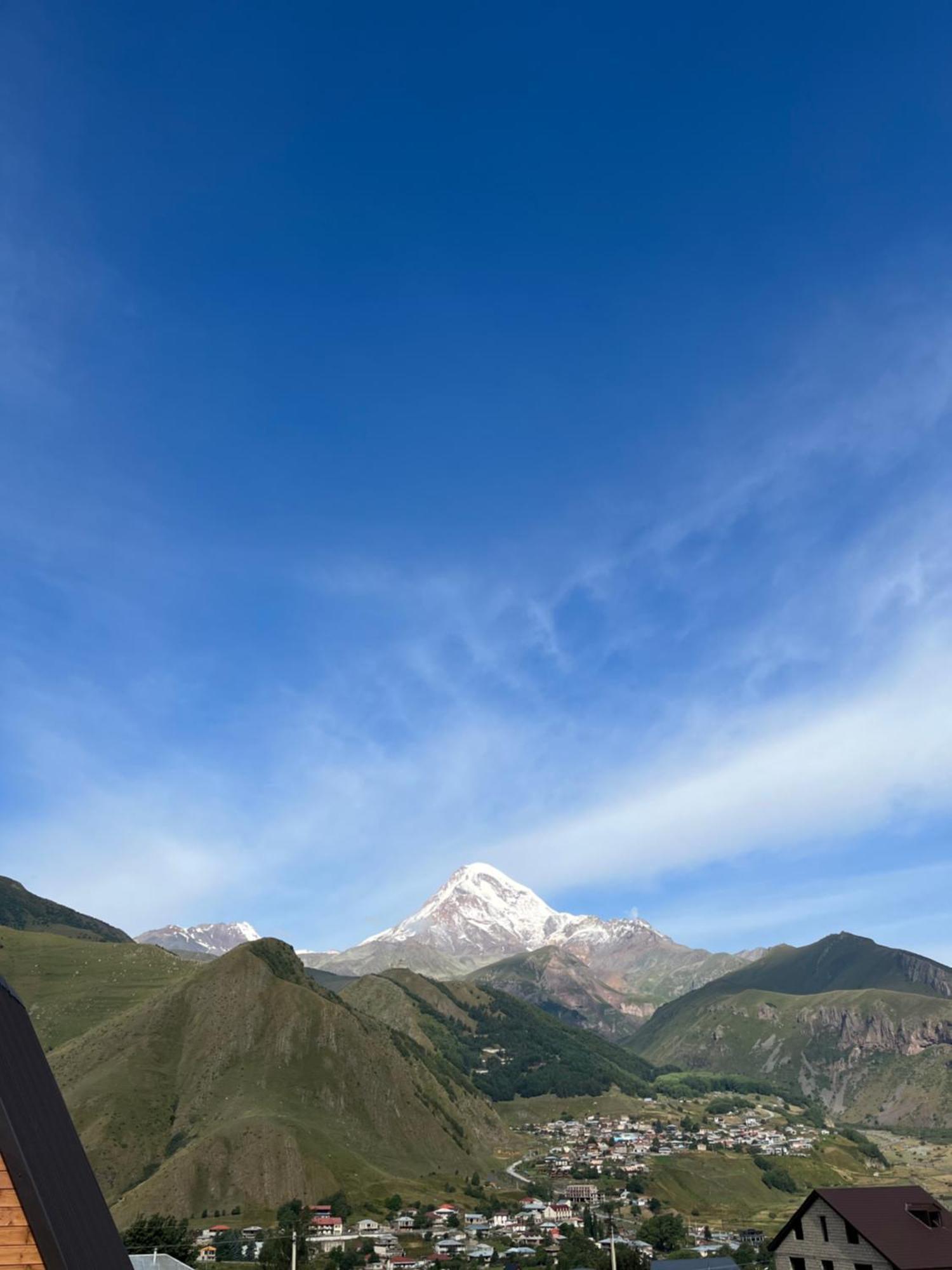 Ska Cottage Kazbegi Extérieur photo